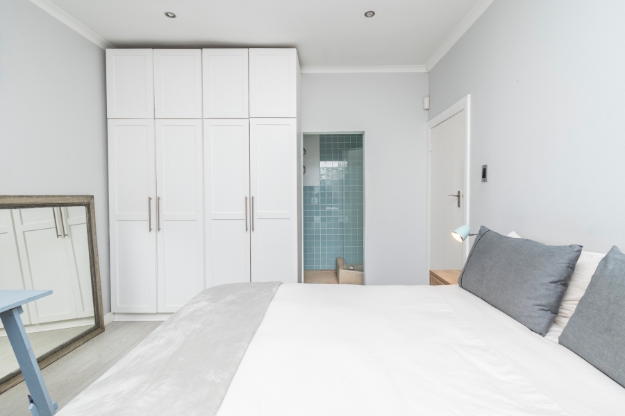 To Let 2 Bedroom Property for Rent in Green Point Western Cape